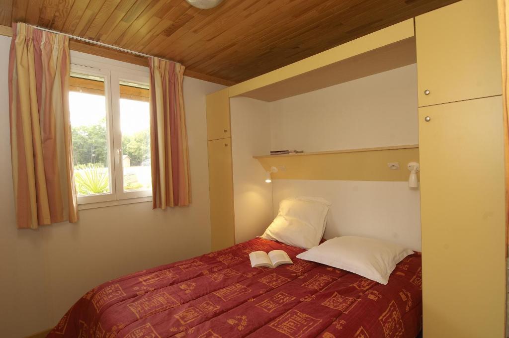 Hotel Domaine Du Roi Kysmar Villandraut Zimmer foto